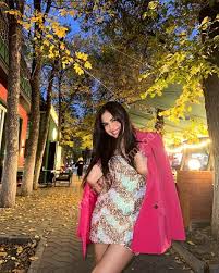Booking online bhabhi and aunty all type model available genuine call girl service